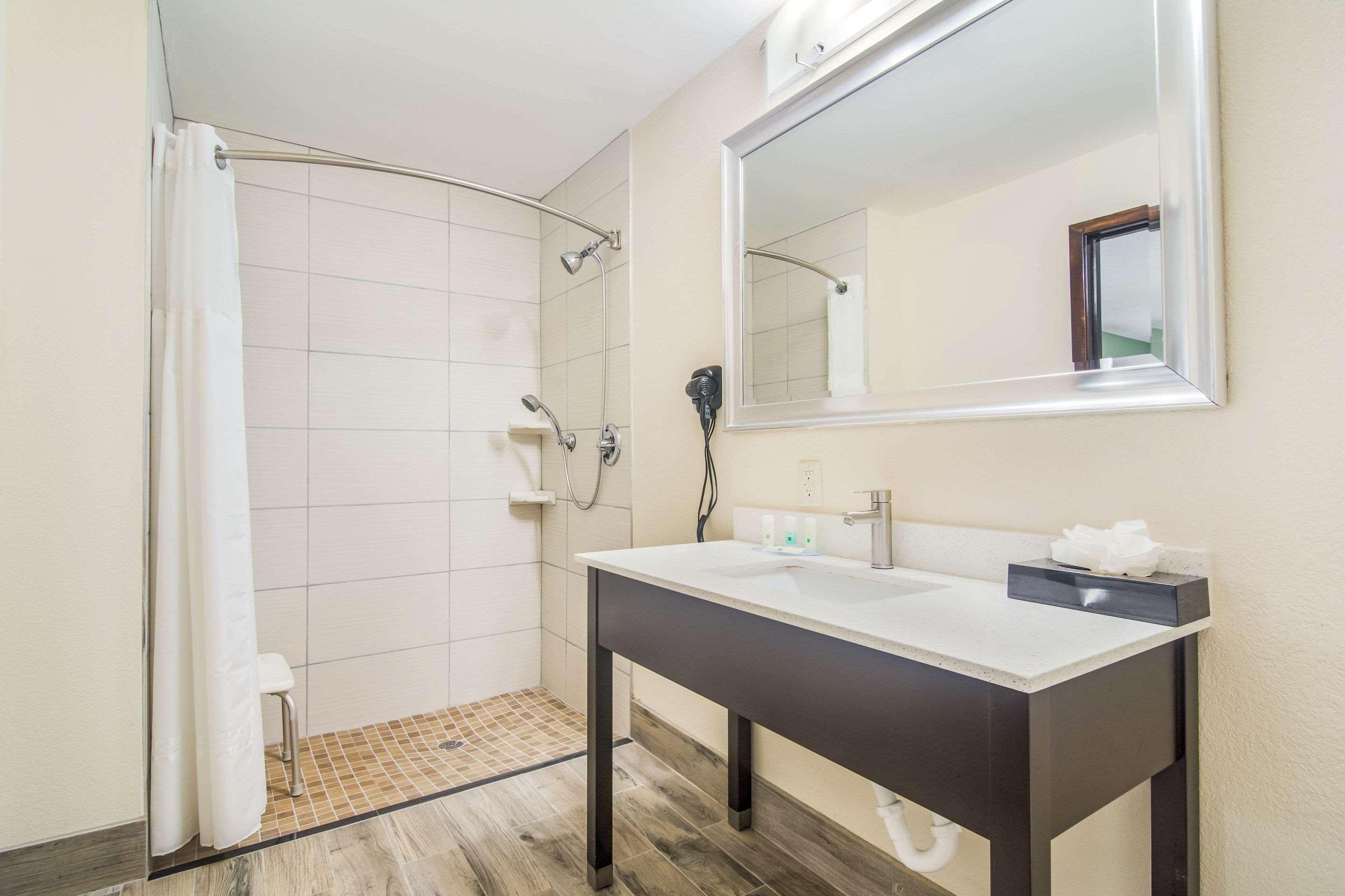 Quality Inn & Suites Lake City Εξωτερικό φωτογραφία