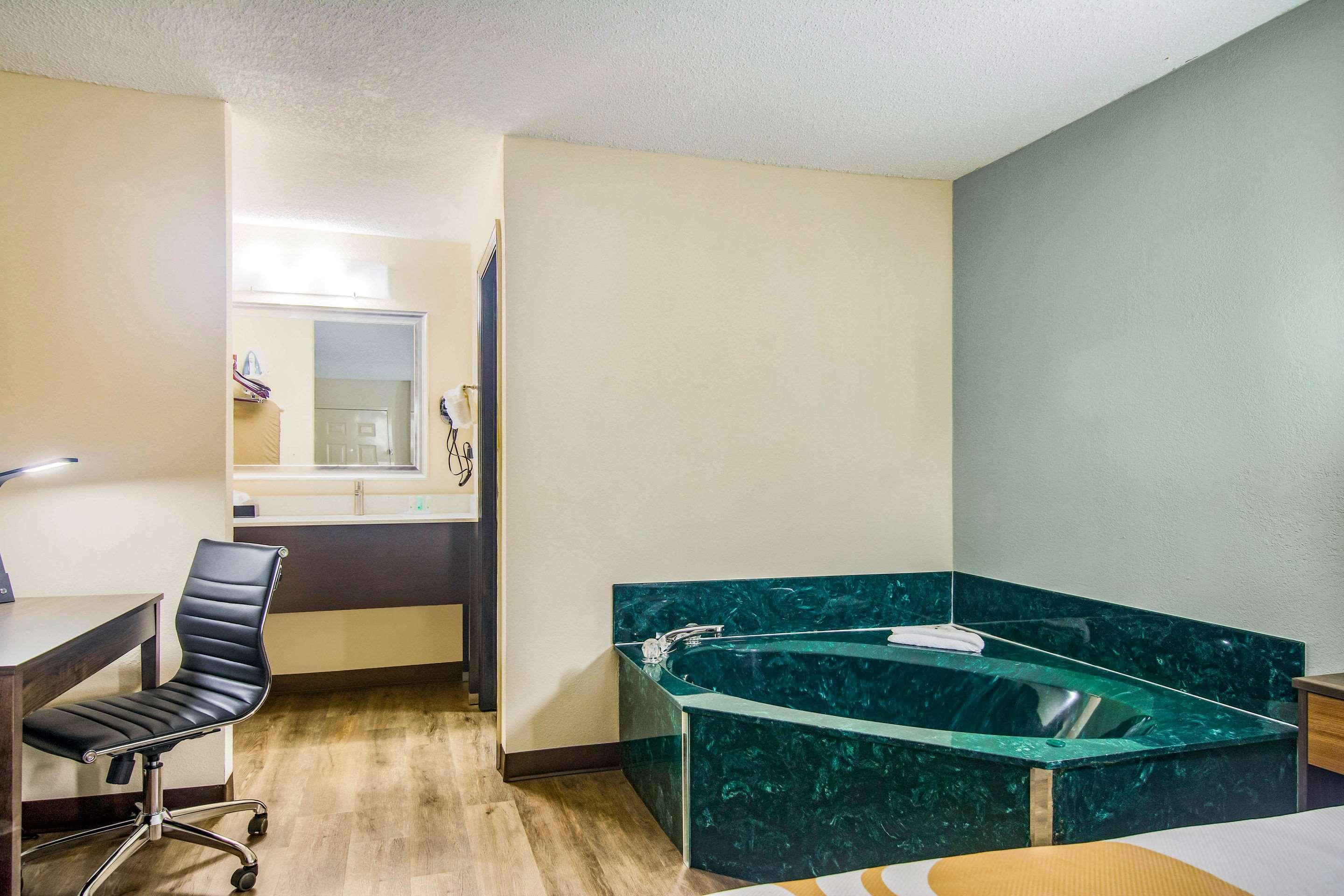 Quality Inn & Suites Lake City Εξωτερικό φωτογραφία